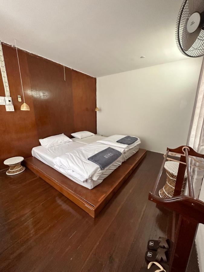 Thadan Guest House Ban Houayxay Exteriör bild